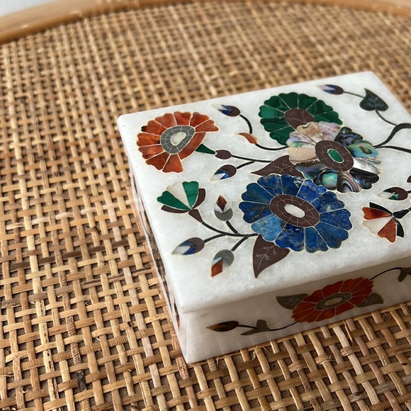Floral Inlay Marble Box - Picture 2 of 16